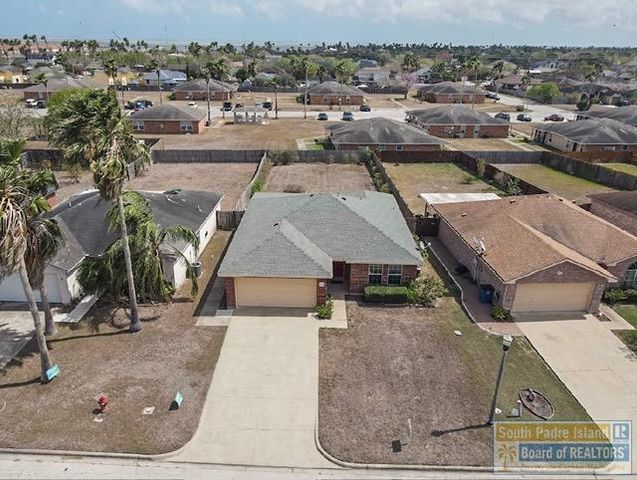 13 Lakewood Dr., Laguna Vista, TX 78578