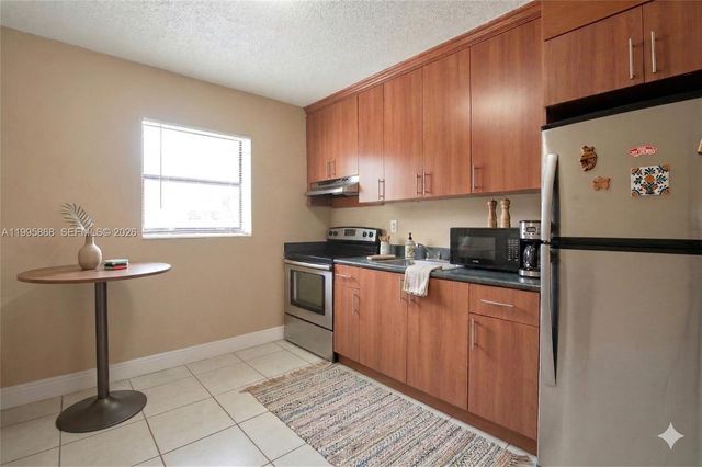 4061 N Dixie Hwy 29 29, Oakland Park, FL 33334