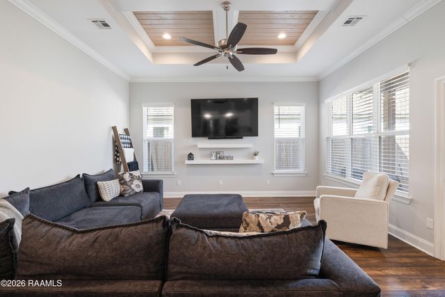 318 Adry Lane, Youngsville, LA 70592