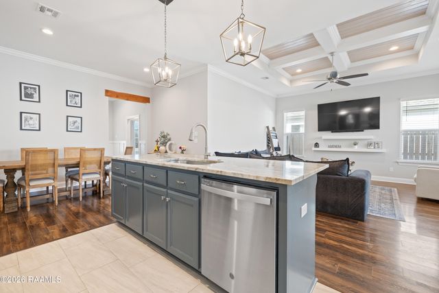 318 Adry Lane, Youngsville, LA 70592