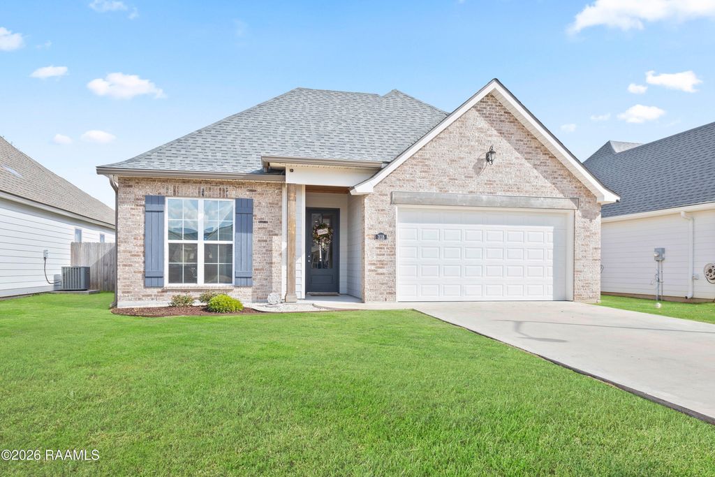 318 Adry Lane, Youngsville, LA 70592