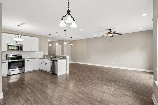 2217 Drone Way, Columbia, TN 38401