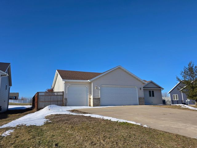 45 Rolling Hills Drive, Elgin, MN 55932