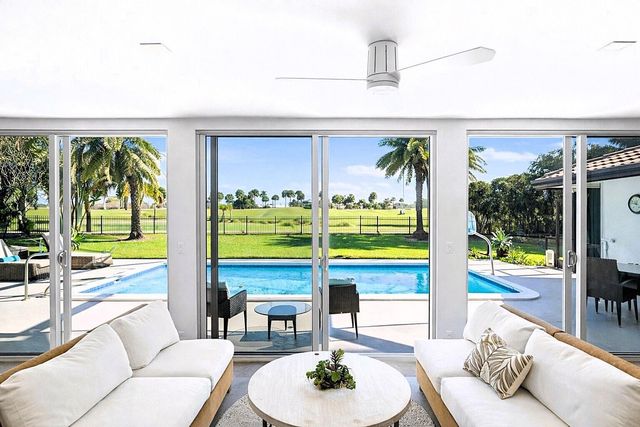 509 Greenway Drive, North Palm Beach, FL 33408