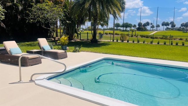 509 Greenway Drive, North Palm Beach, FL 33408