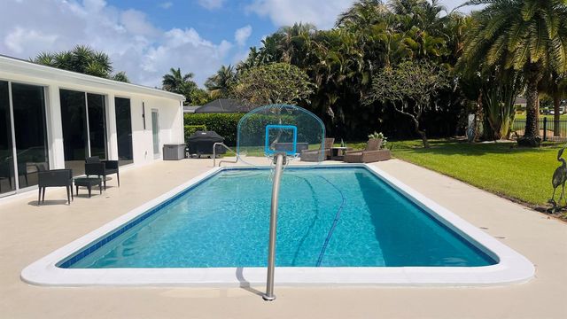 509 Greenway Drive, North Palm Beach, FL 33408