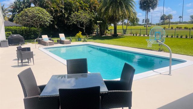 509 Greenway Drive, North Palm Beach, FL 33408