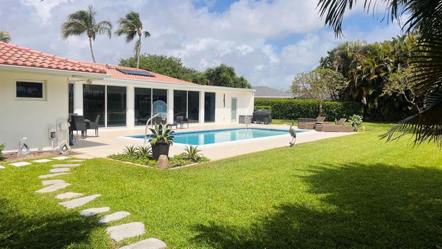 509 Greenway Drive, North Palm Beach, FL 33408