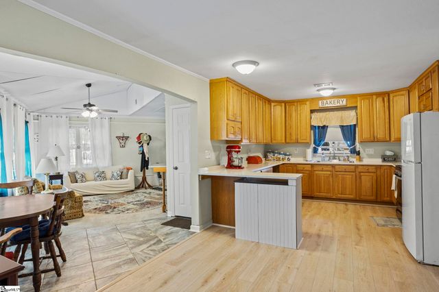 111 Forestdale Drive, Taylors, SC 29687
