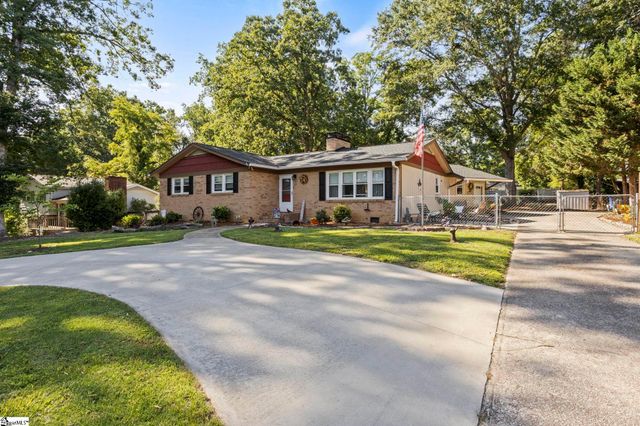 111 Forestdale Drive, Taylors, SC 29687