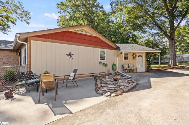 111 Forestdale Drive, Taylors, SC 29687