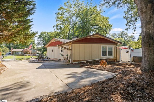 111 Forestdale Drive, Taylors, SC 29687
