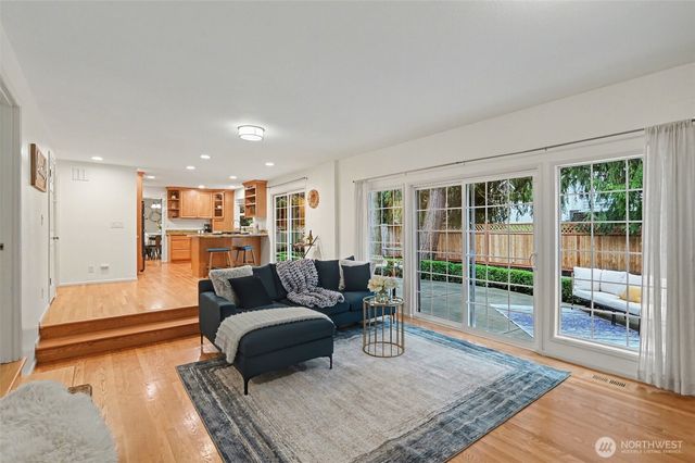 3105 130th Place NE, Bellevue, WA 98005