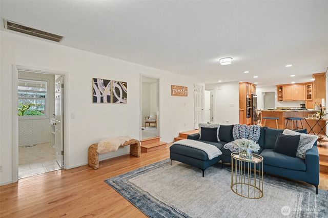 3105 130th Place NE, Bellevue, WA 98005