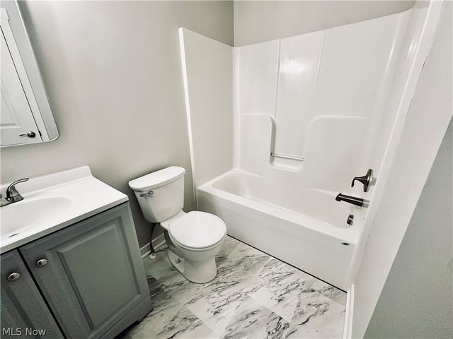 5343 Winding Creek Drive, Ravenna, OH 44266