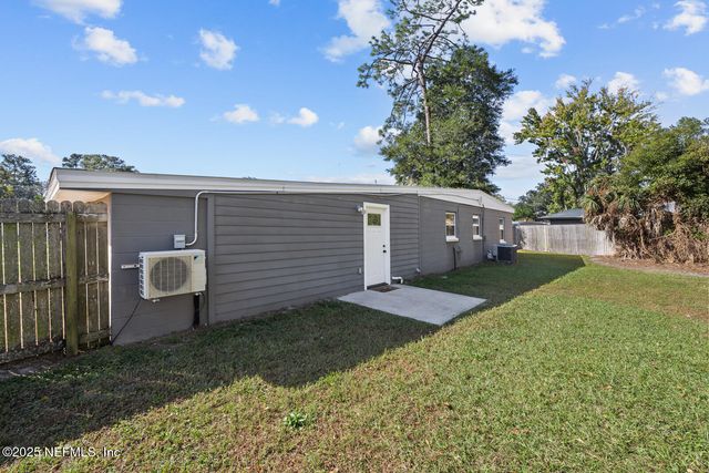 1247 IBIS Road, Jacksonville, FL 32216