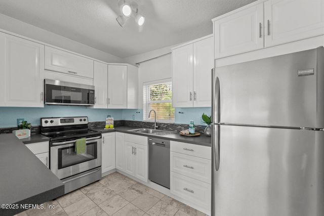 1247 IBIS Road, Jacksonville, FL 32216