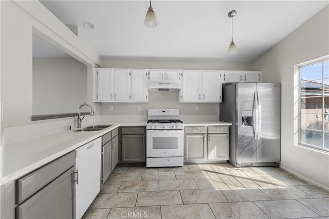 37031 Firethorn, Palmdale, CA 93550