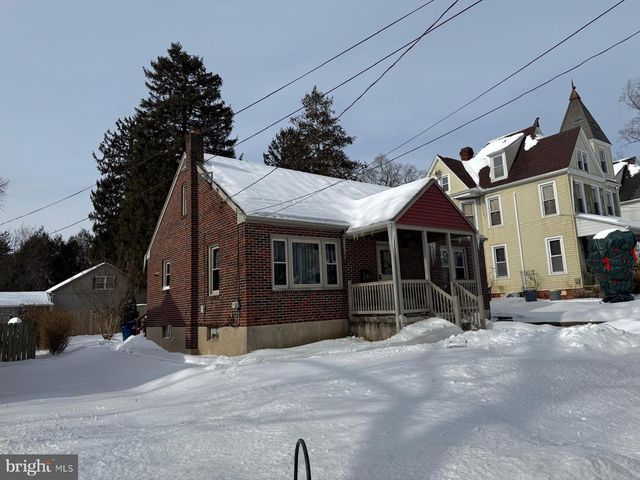 14 LAIRD ST, West Lawn, PA 19609