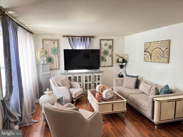 14 LAIRD ST, West Lawn, PA 19609