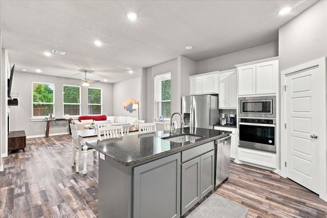 1001 Oak Valley Road, Burleson, TX 76028