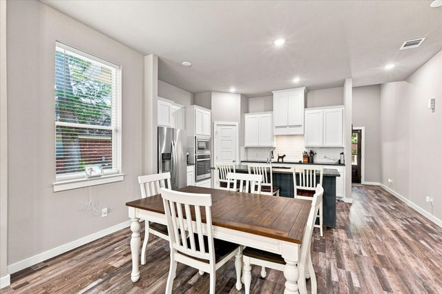 1001 Oak Valley Road, Burleson, TX 76028