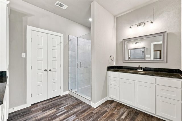 1001 Oak Valley Road, Burleson, TX 76028
