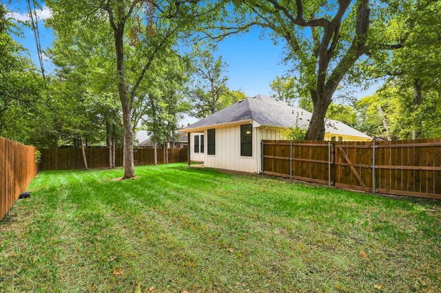 1001 Oak Valley Road, Burleson, TX 76028
