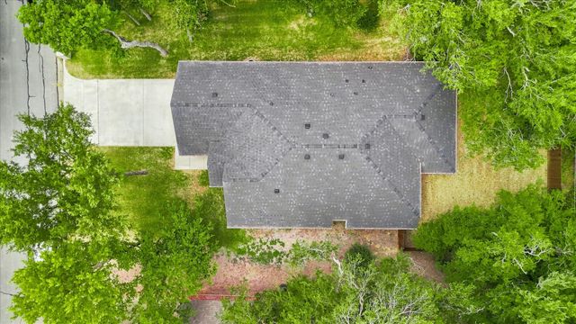 1001 Oak Valley Road, Burleson, TX 76028