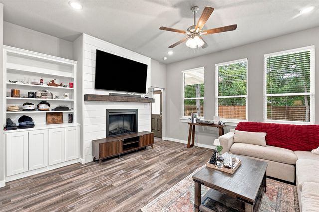 1001 Oak Valley Road, Burleson, TX 76028