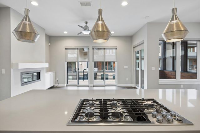 5006 Pecan Springs RD 6, Austin, TX 78723