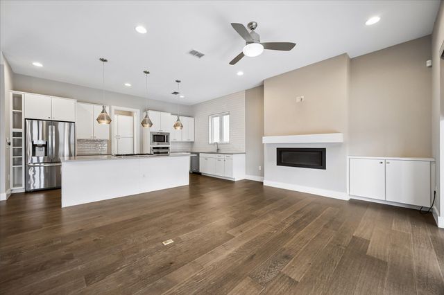 5006 Pecan Springs RD 6, Austin, TX 78723