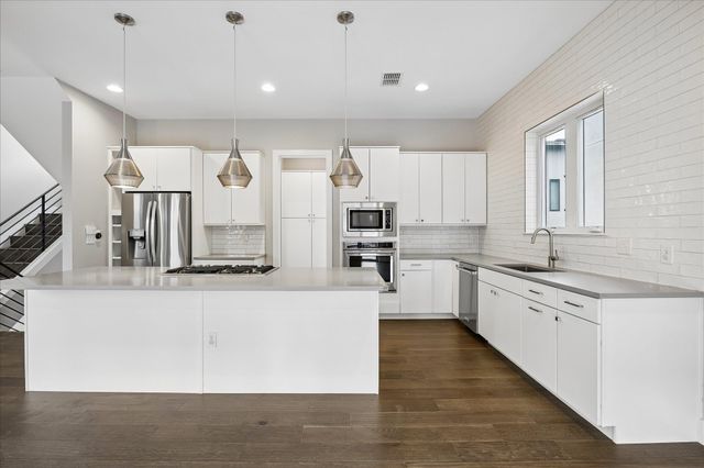 5006 Pecan Springs RD 6, Austin, TX 78723