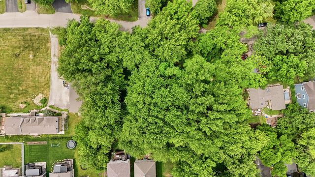 24017 N VALLEY Road, Lake Zurich, IL 60047