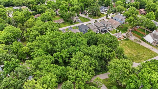 24017 N VALLEY Road, Lake Zurich, IL 60047