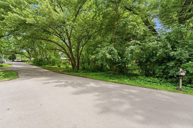 24017 N VALLEY Road, Lake Zurich, IL 60047
