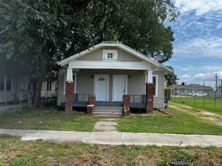 6015 Brady Street, Houston, TX 77011