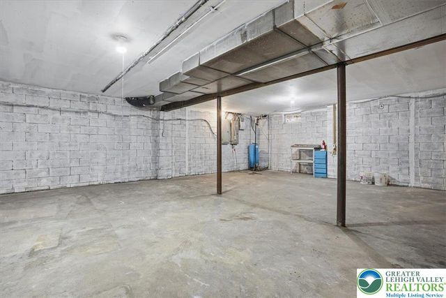 5528 Elmwood Street, Pocono Twp, PA 18372