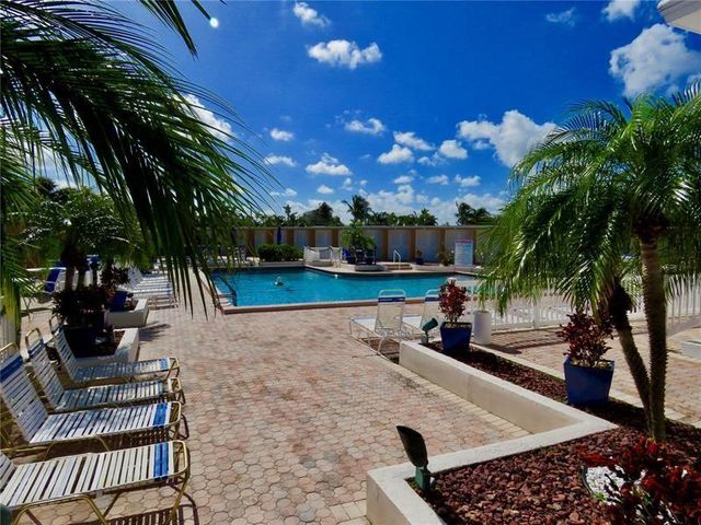2261 NE 67th Street 1831, Fort Lauderdale, FL 33308