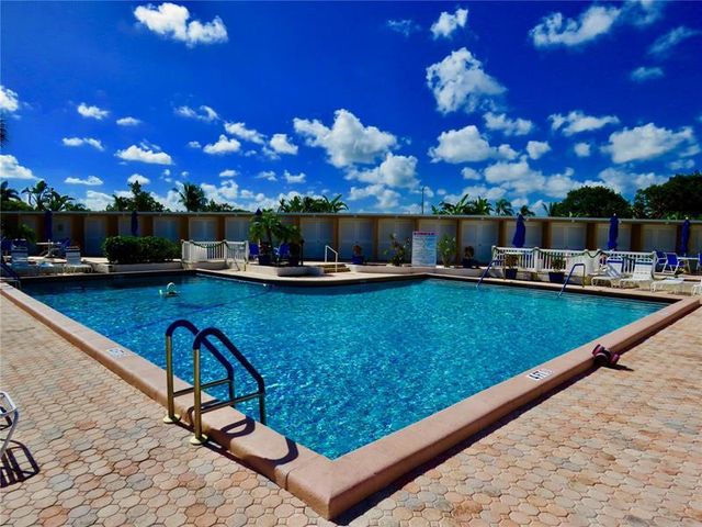 2261 NE 67th Street 1831, Fort Lauderdale, FL 33308