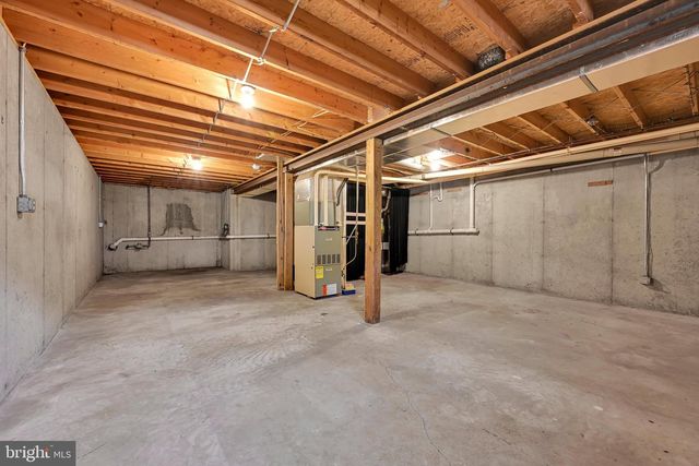2086 WALNUT ST, Lebanon, PA 17042