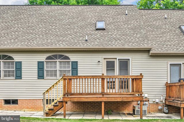 2086 WALNUT ST, Lebanon, PA 17042