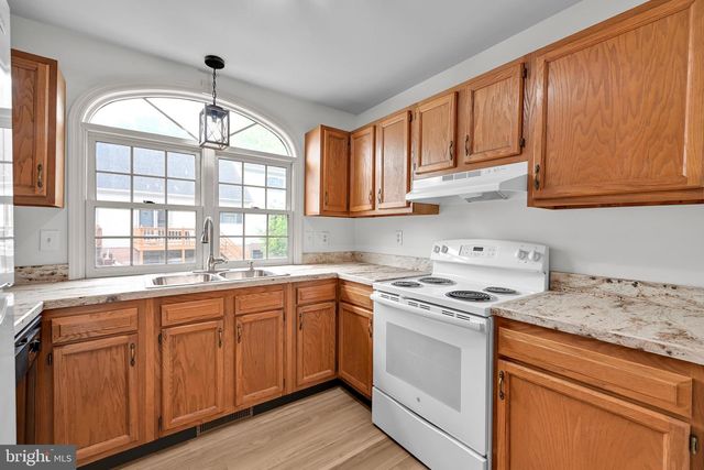 2086 WALNUT ST, Lebanon, PA 17042