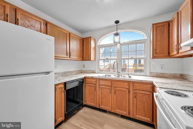 2086 WALNUT ST, Lebanon, PA 17042