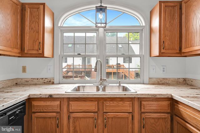 2086 WALNUT ST, Lebanon, PA 17042