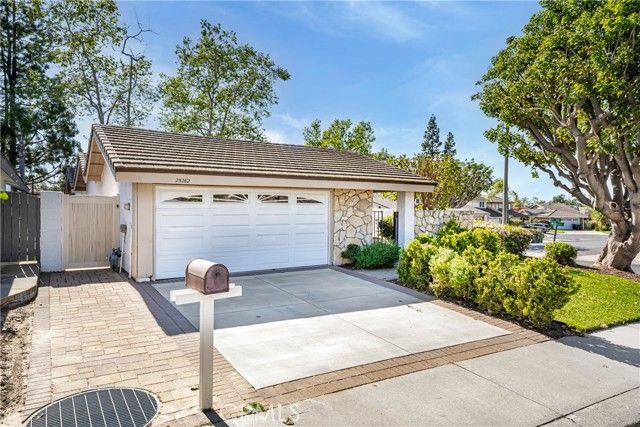 25262 Aldea Court, Mission Viejo, CA 92691