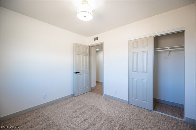 5225 Carmen Boulevard, Las Vegas, NV 89108