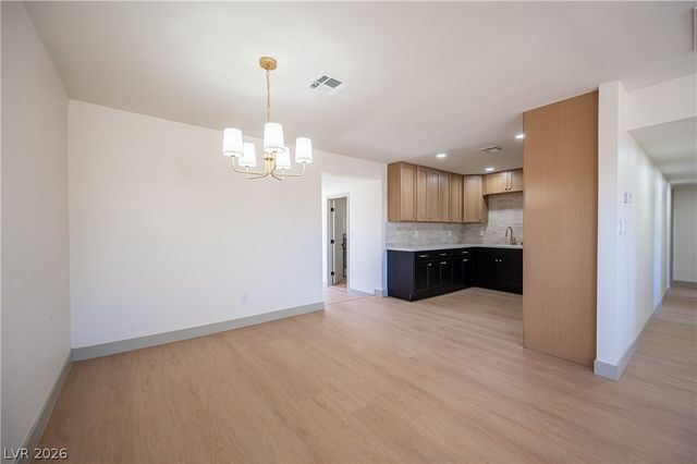 5225 Carmen Boulevard, Las Vegas, NV 89108