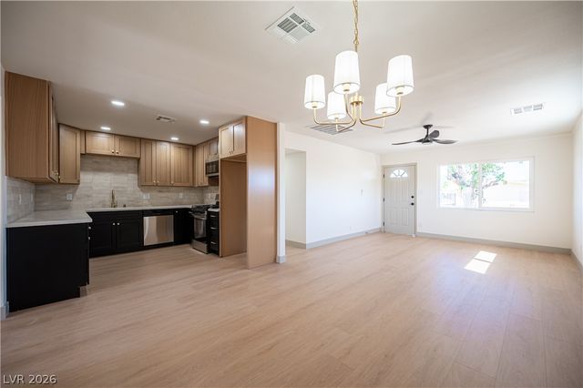 5225 Carmen Boulevard, Las Vegas, NV 89108