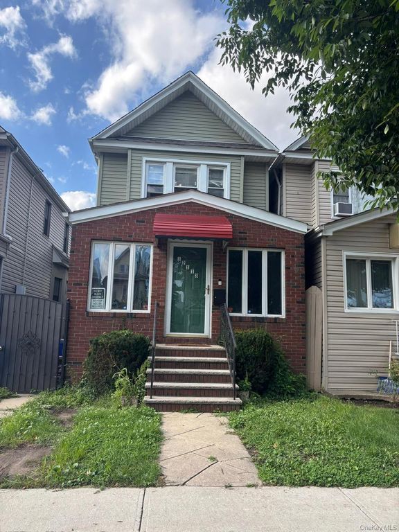 121-13 Hillside Avenue, Richmond Hill, NY 11418 — exterior